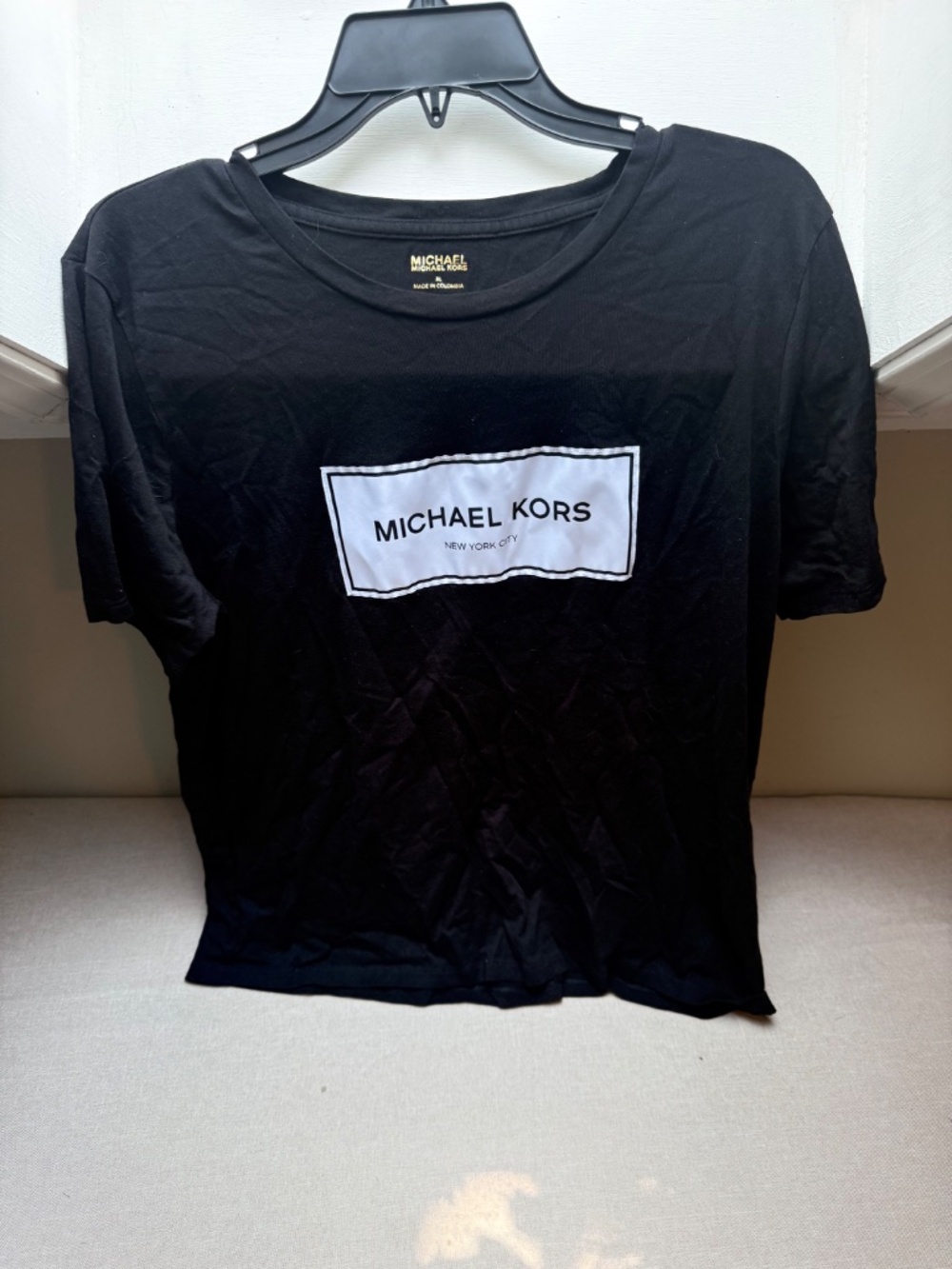 Michael Kors Unisex Empire Short Sleeve Crewneck Flagship Logo T-Shirt XL - Picture 2 of 10